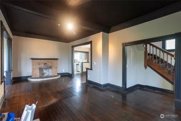 124 E Harrison ST, Tacoma, WA 98418