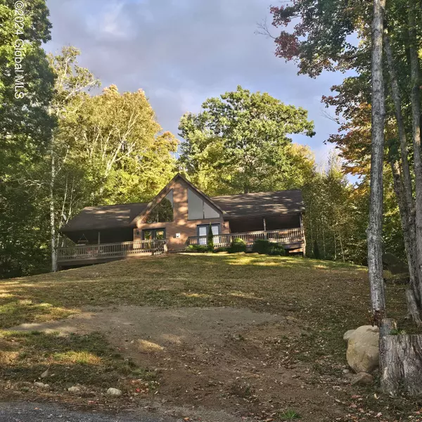 510 S Shore Road, Edinburg, NY 12134