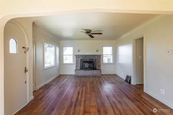 6223 E Portland AVE, Tacoma, WA 98404