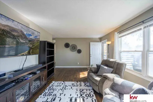 8116 Valley Road, La Vista, NE 68128