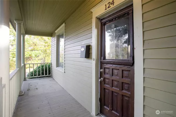 124 E Harrison ST, Tacoma, WA 98418