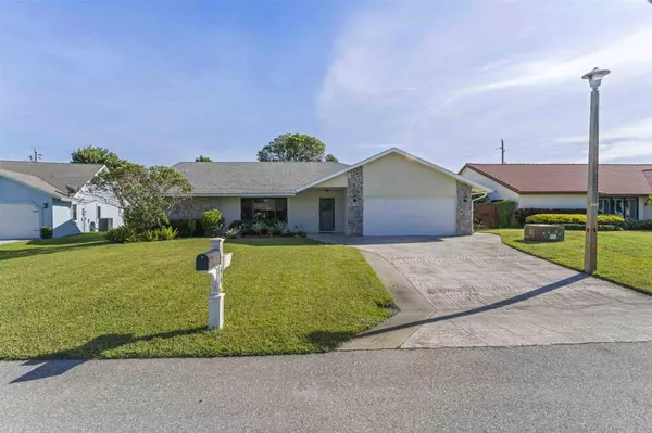 7744 S Nemec DR, Lake Clarke Shores, FL 33406