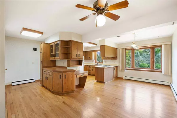 2001 Axel Avenue, Madison, WI 53711