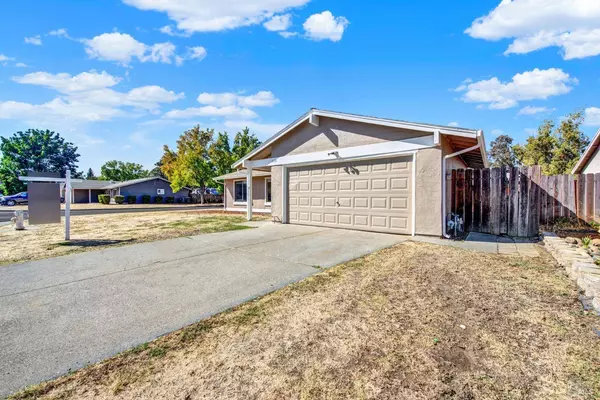 288 Ponderosa DR, Vacaville, CA 95687