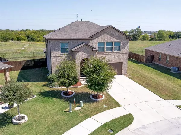 157 Creek Terrace Drive, Saginaw, TX 76131