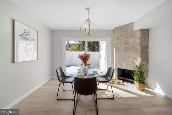 262 GRISSCOM CT, Marlton, NJ 08053