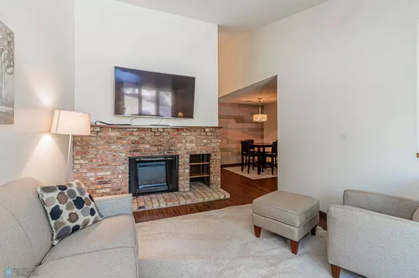 3237 17th AVE S #203, Fargo, ND 58103