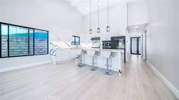 8517 Geyser AVE, Northridge, CA 91324