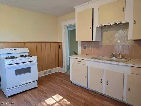 1248 18th ST NW, Canton, OH 44703