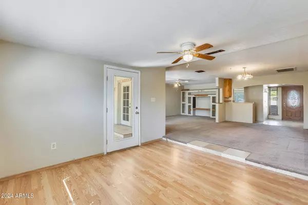 10045 W AUDREY Drive, Sun City, AZ 85351