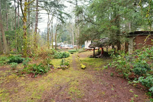 1985 Price Rd, Gabriola Island, BC V0R 1X7