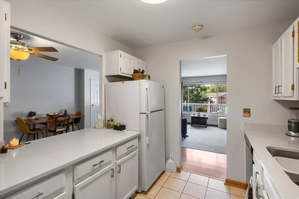 157 Linden Unit 5, Thiensville, WI 53092