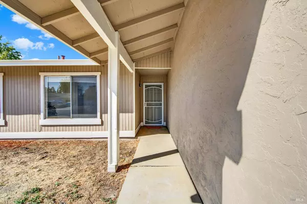 288 Ponderosa DR, Vacaville, CA 95687