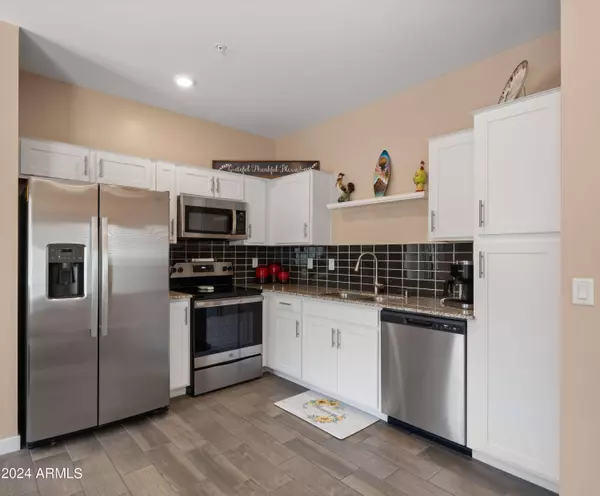 8279 N 22nd Drive, Phoenix, AZ 85021