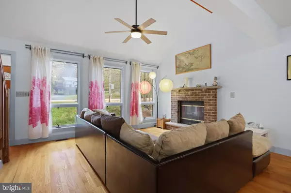 1083 APOLLO DR, Gouldsboro, PA 18424