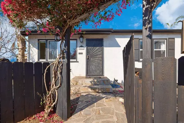 8022 University Ave, La Mesa, CA 91942