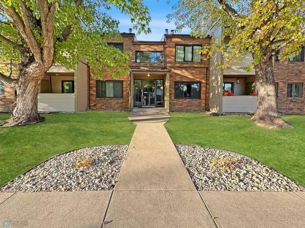 3237 17th AVE S #203, Fargo, ND 58103