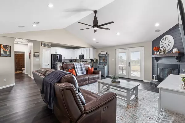 1424 Kirkland Hill Rd, Axtell, TX 76624-1115