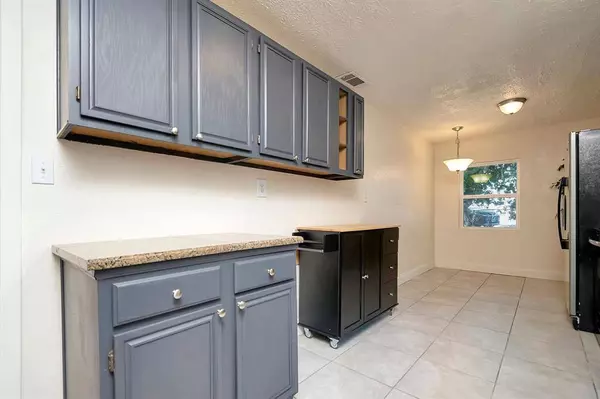 516 Corry A Edwards Drive, Kennedale, TX 76060