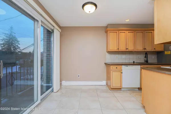 66 Lincoln ST, Staten Island, NY 10314