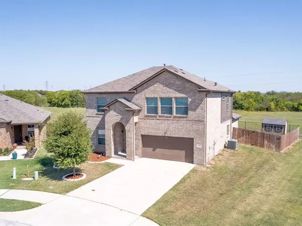 157 Creek Terrace Drive, Saginaw, TX 76131