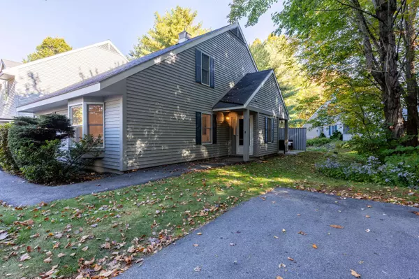 6 Settlers CT #303, Portland, ME 04103