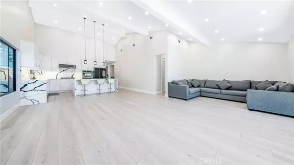 8517 Geyser AVE, Northridge, CA 91324