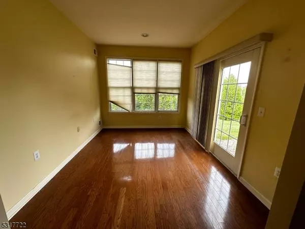 30 Benjamin St, Franklin Twp., NJ 08873