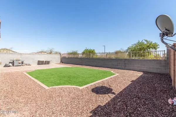 4033 S 180TH Drive, Goodyear, AZ 85338