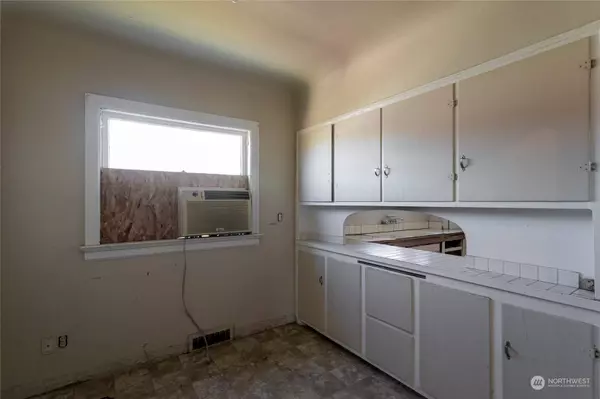 221 S 57th ST, Tacoma, WA 98408