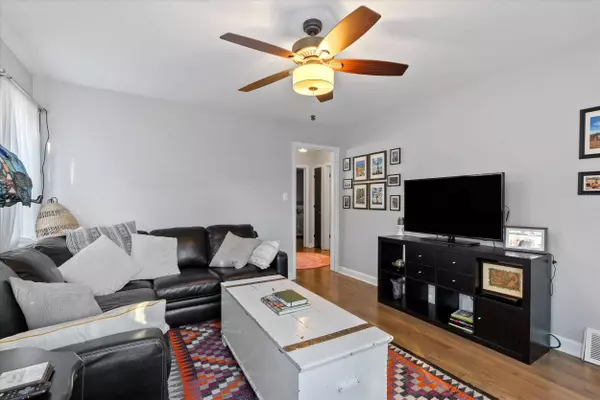 3937 S 1st Unit 3937A, Milwaukee, WI 53207