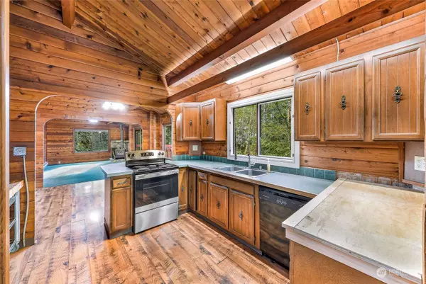 308 Sudden Valley DR, Bellingham, WA 98229