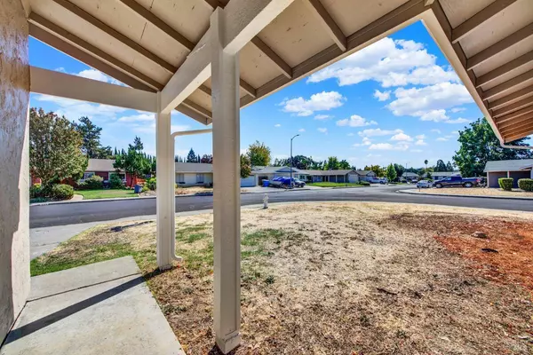 288 Ponderosa DR, Vacaville, CA 95687