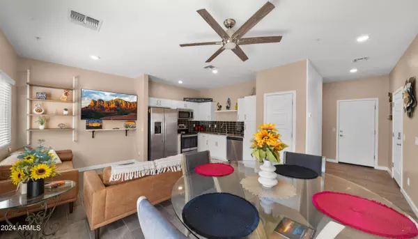 8279 N 22nd Drive, Phoenix, AZ 85021