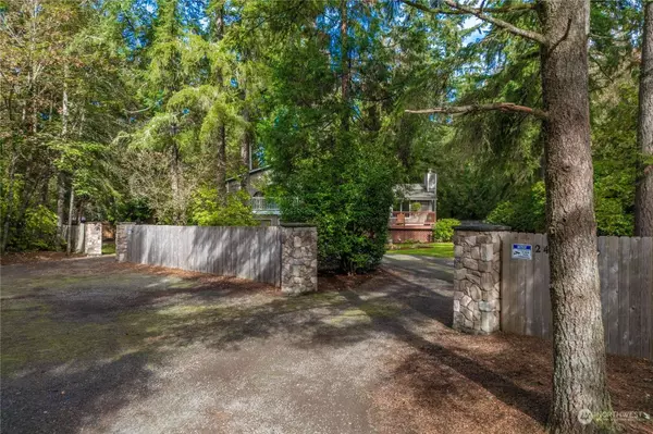 24806 184TH PL SE, Covington, WA 98042