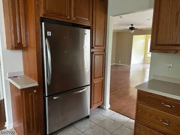 30 Benjamin St, Franklin Twp., NJ 08873