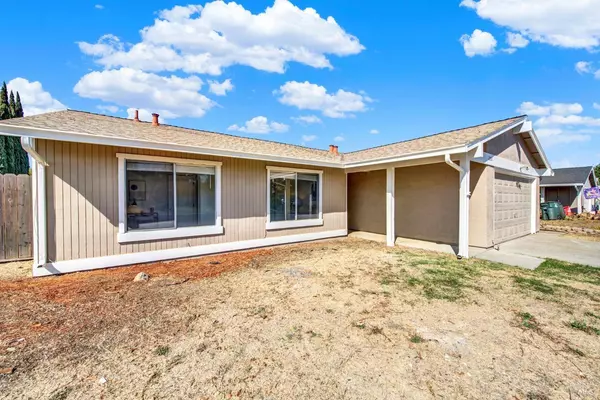 288 Ponderosa DR, Vacaville, CA 95687