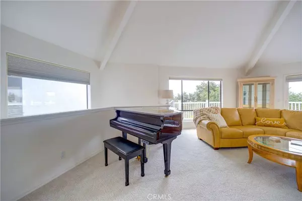 402 Valley View DR, Pismo Beach, CA 93449