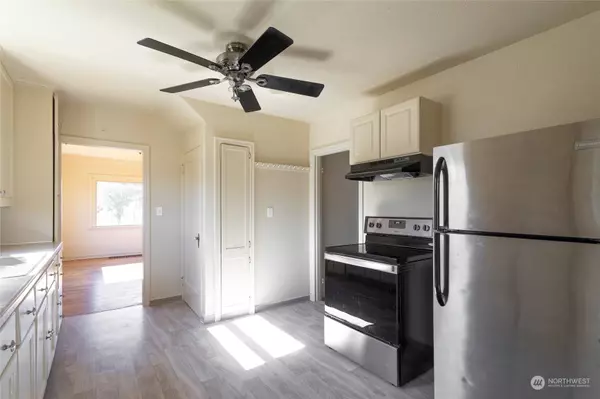 6223 E Portland AVE, Tacoma, WA 98404