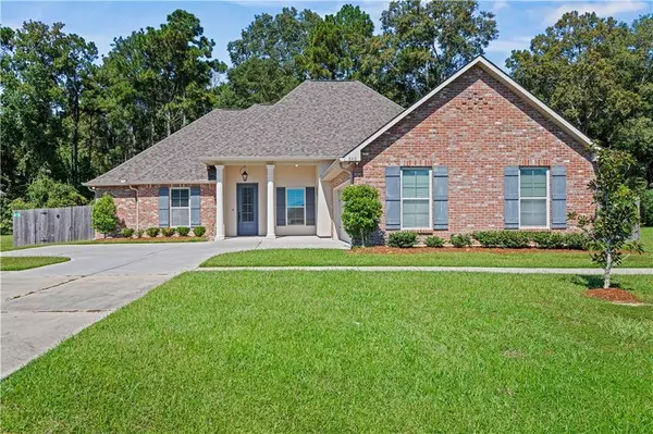 640 PINE GROVE LOOP, Madisonville, LA 70447