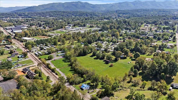 2803 Mckinley RD, Johnson City, TN 37604