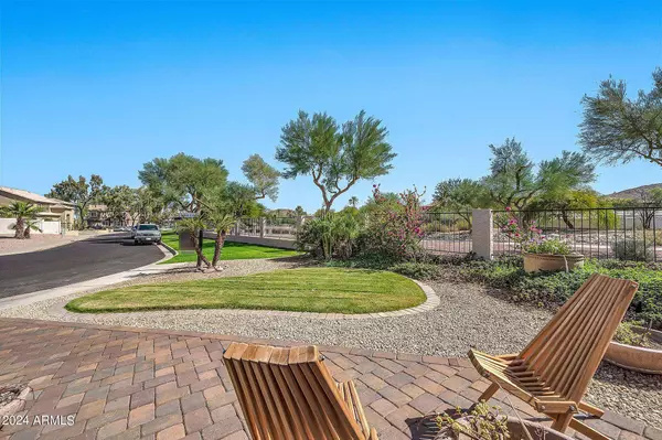 3902 E AGAVE Road, Phoenix, AZ 85044