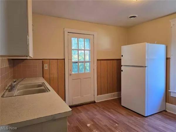 1248 18th ST NW, Canton, OH 44703