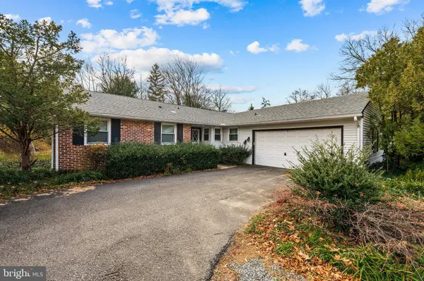32 WAGON BRIDGE RUN, Moorestown, NJ 08057