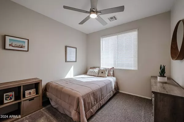 7424 S 74TH Lane, Laveen, AZ 85339