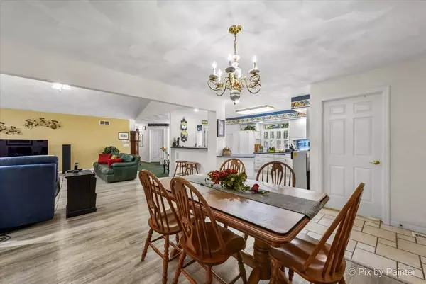 132 Cass Street, Lake Geneva, WI 53147