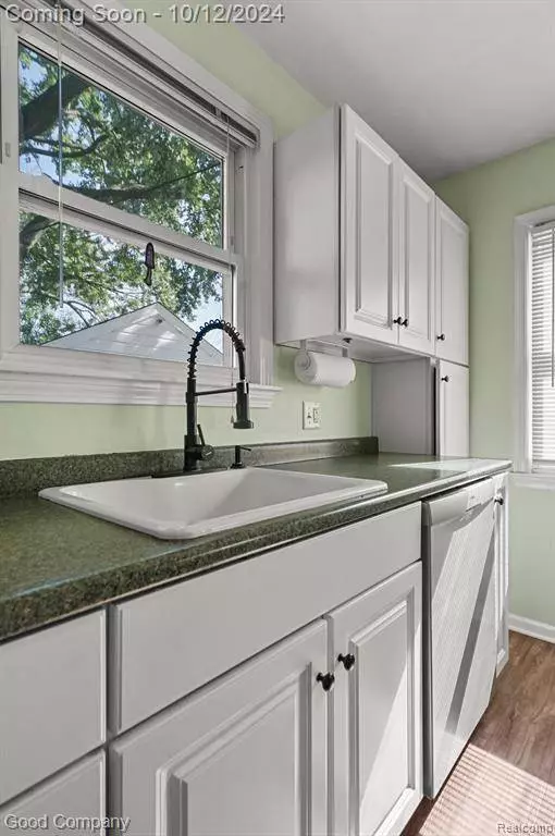 2446 CUMMINGS Avenue, Berkley, MI 48072