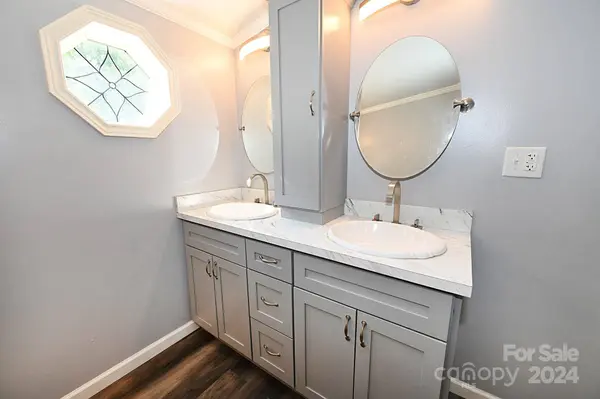 103 E Trace DR, Newton, NC 28658