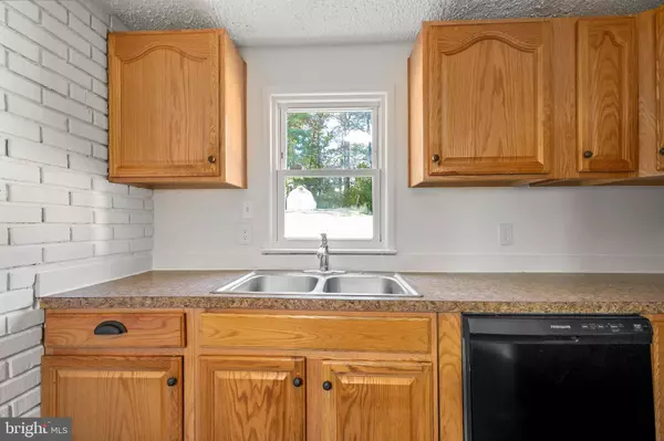 4619 EVANSDALE RD, Woodbridge, VA 22193