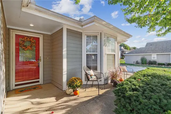 401 NW Augusta CT, Blue Springs, MO 64014